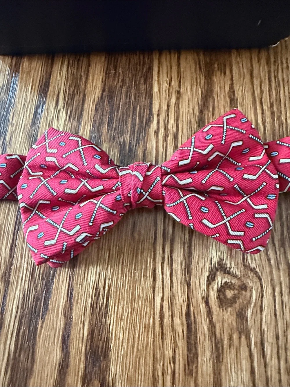 Vineyard Vines pre tied